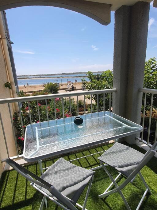 Au Bord De La Plage Du Grazel Gruissan Exterior foto
